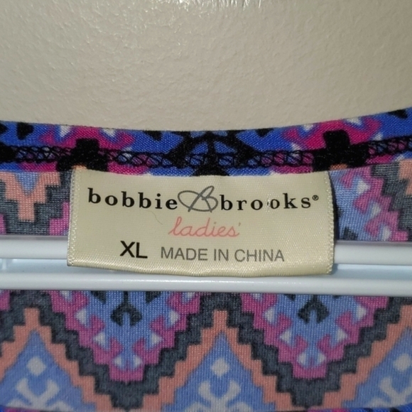 XL • Bobbie Brooks • Vibrant Aztec Printed Striped T-shirt - Picture 4 of 5